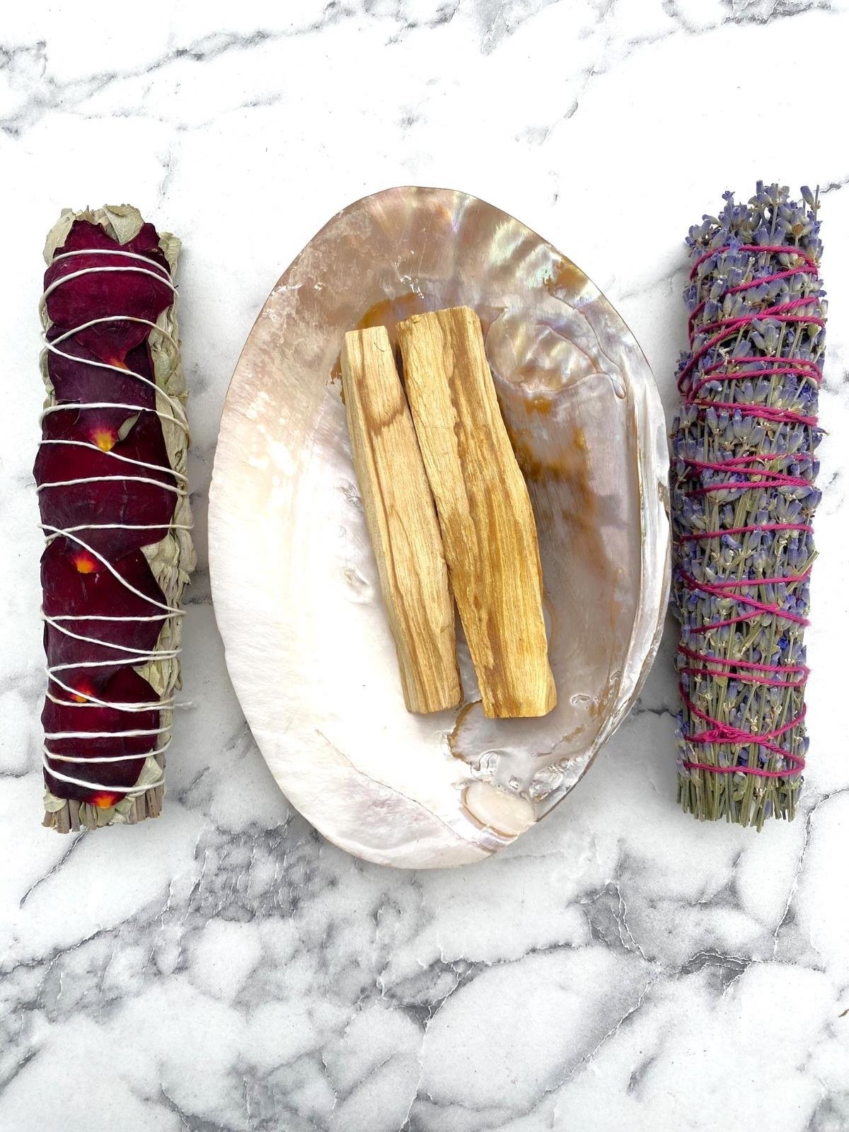 Enerji Tütsü Seti Güllü Adaçayı — Gül Yapraklı Adaçayı Demeti